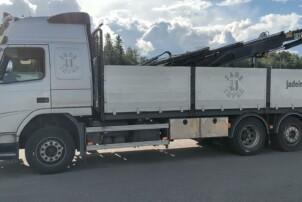 Volvo FM13 6x2 + HMF 1820 nosturi