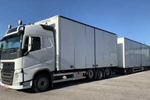 Volvo FH13 540 8x2*6 + VAK 4 aks. kärry