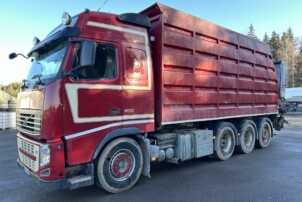 Volvo FH500 8x4 Risukorilla ja nosturilla