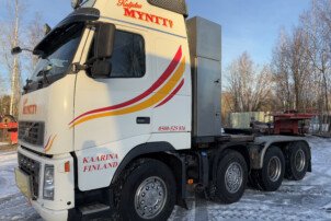 Volvo FH16 8x4 lavettiveturi