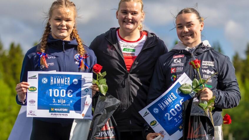 Maatori tukemassa paikallisurheilua