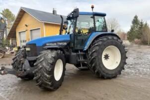 New Holland TM135 traktori