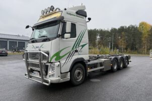 Volvo FH13 540 8X4 tridem