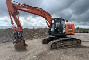 Hitachi ZX 225 USRL-5 metsämalli