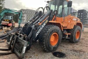 Doosan DL 200