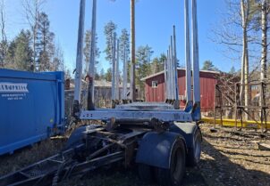 Närko D4HS11T11 puuperävaunu