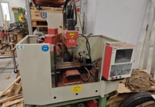 DYNA DM 1007 pöytämallinen CNC-työstökeskus