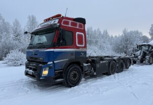 Volvo FMX 500 8X4 + Hiab 24t