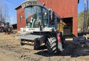 Sampo Rosenlew 2085 Hydro Deluxe-ohjaamolla