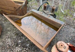 Kallistuva luiskakauha NTP-10