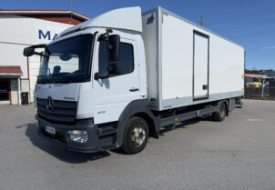 Mercedes-Benz Atego 916
