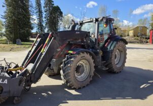 Valtra T254 Versu Smart Touch Vuometin Alaterällä