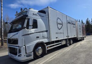 Volvo FH16 600 6x2 + Matec keskiakseliperävaunu yhdistelmä