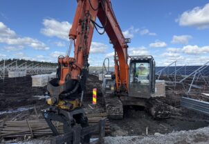 Hitachi ZX135 US-3