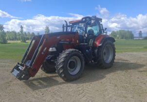 Case IH Puma 165 6.7 Trima-etukuormaajalla