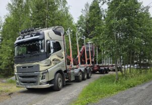 Volvo FH16 750 -Puutavara-auto