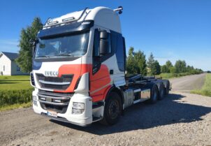 Iveco Stralis X-Way 570 8x4 Koukkuauto
