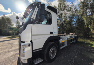 Volvo FM 420 koukkuauto