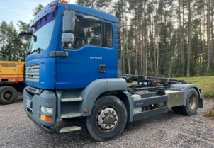 Koukkulava- vai vaihtolava-auto: kumpi sopii käyttöösi?