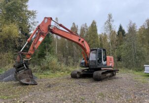 Hitachi ZX225