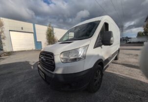 Ford Transit 350 L3H2 perälautanostimella
