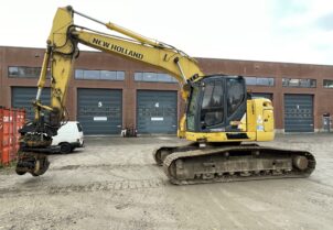 New Holland E260CSR